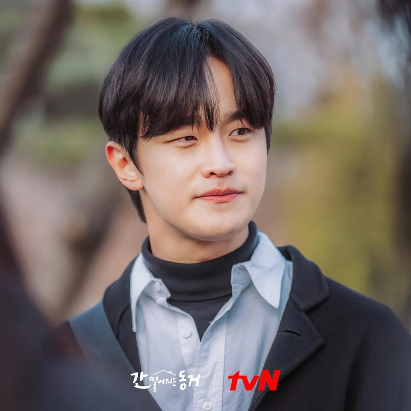 《我的室友是九尾狐》戀愛傻瓜「都載鎮」26歲 金度完