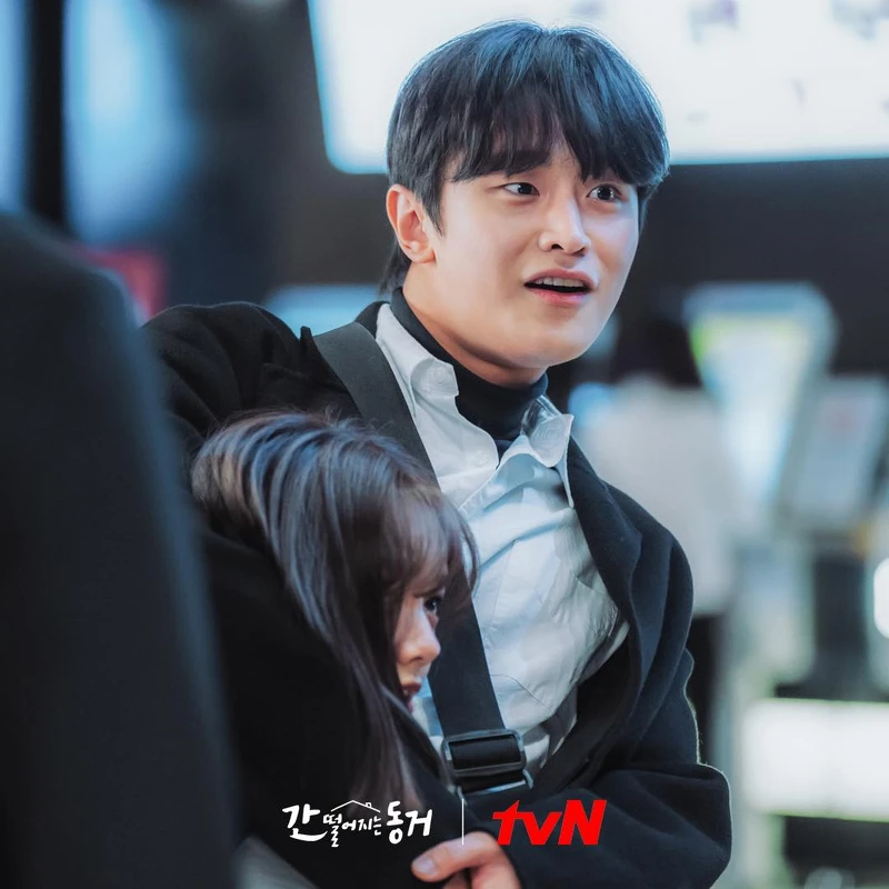 《我的室友是九尾狐》戀愛傻瓜「都載鎮」26歲 金度完