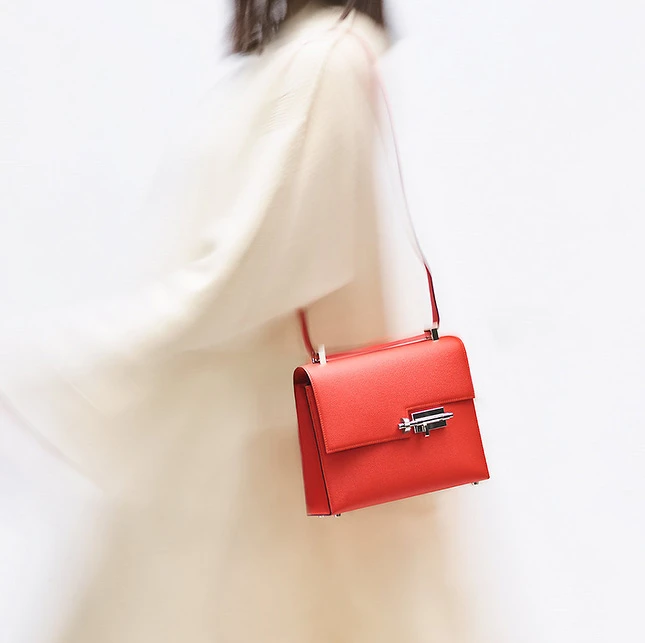 Verrou Chaîne Mini系列Mysore小羔羊皮包，NT264,500