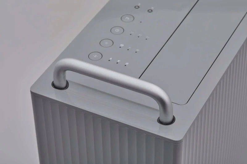 把手的設計讓倒水的動作更容易操作了。 把手的設計讓倒水的動作更容易操作了。