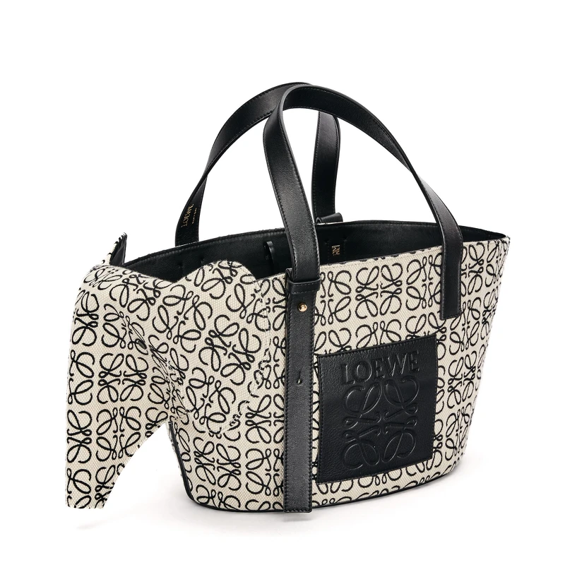 Loewe大象造型提花手提包,售價店洽 Loewe大象造型提花手提包,售價店洽