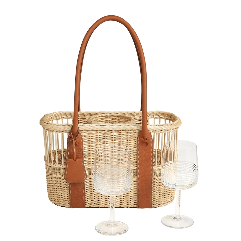 Park 水瓶提籃，NT242,200。