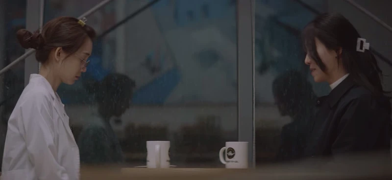 《機智醫生生活2》第一集 「崔尚宮」車清華 動人現身 《機智醫生生活2》第一集 「崔尚宮」車清華 動人現身