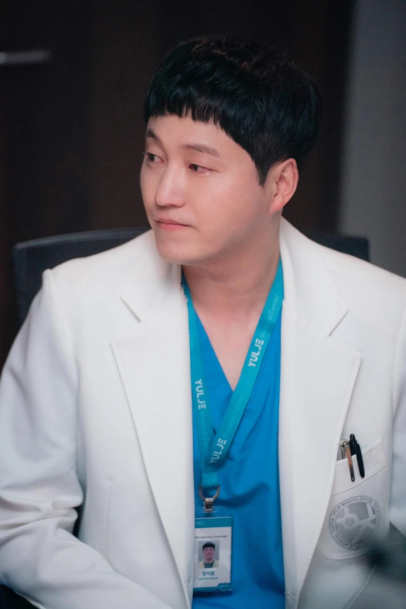 《機智醫生生活2》第一集 金大明 「楊亨碩」為產婦保著胎兒超感人 《機智醫生生活2》第一集 金大明 「楊亨碩」為產婦保著胎兒超感人