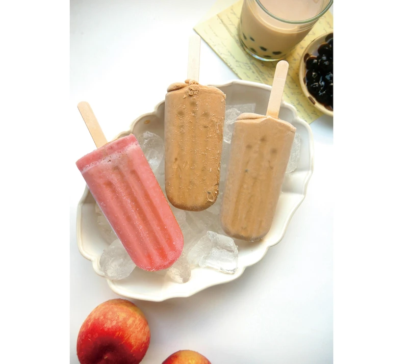 蜜桃果茶冰棒，NT40；珍珠奶茶大雪糕，NT40(全台7-11獨賣)