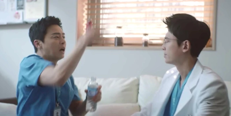 《機智醫生生活2》曹政奭「淘氣翊晙」根本「人間表情包」