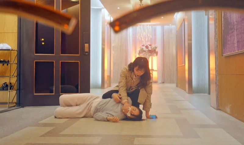 《上流戰爭3》控制欲家教「陳粉紅」 《上流戰爭3》控制欲家教「陳粉紅」