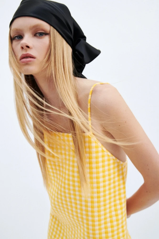 格紋洋裝，NT790>>>NT490