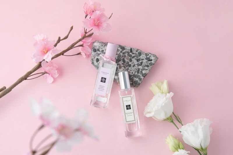 Jo Malone London櫻花香水、英國梨與小蒼蘭香水透過糅香堆疊打造專屬個人化香氣 Jo Malone London櫻花香水、英國梨與小蒼蘭香水透過糅香堆疊打造專屬個人化香氣
