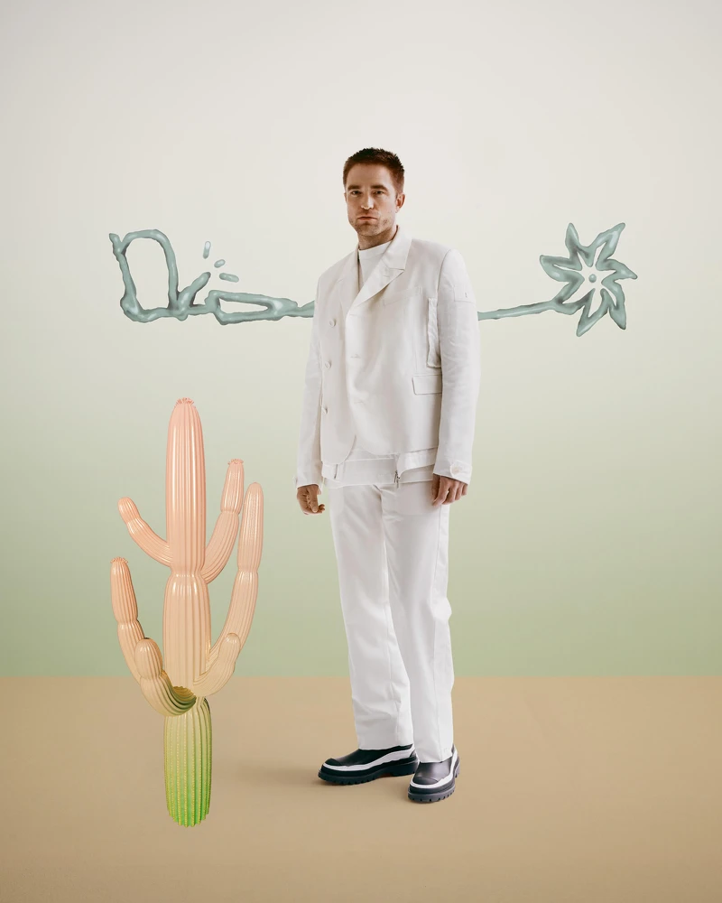 南柱赫、羅伯派汀森、村上隆等名人都是此場大秀的遠距觀秀座上賓 南柱赫、羅伯派汀森、村上隆等名人都是此場大秀的遠距觀秀座上賓