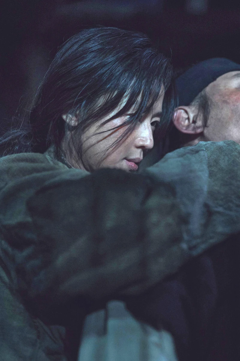 全智賢 《屍戰朝鮮：雅信傳》劇照再度釋出