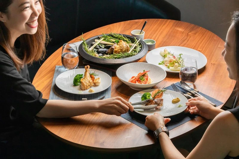 西餐海陸盛宴，售價1,980元。