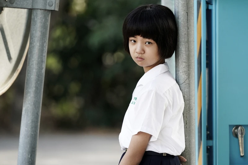 ▲▼小嘉玲在劇中面對「少女的煩惱」。(圖/華視、CATCHPLAY提供) ▲▼小嘉玲在劇中面對「少女的煩惱」。(圖/華視、CATCHPLAY提供)