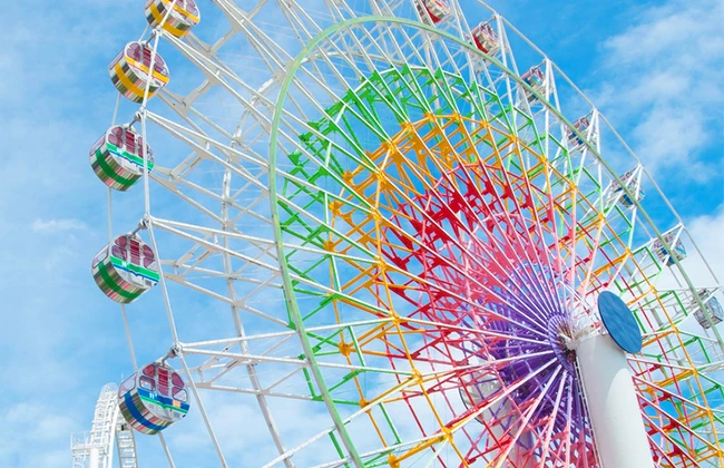 富士急樂園「閃亮之星摩天輪」 富士急樂園「閃亮之星摩天輪」