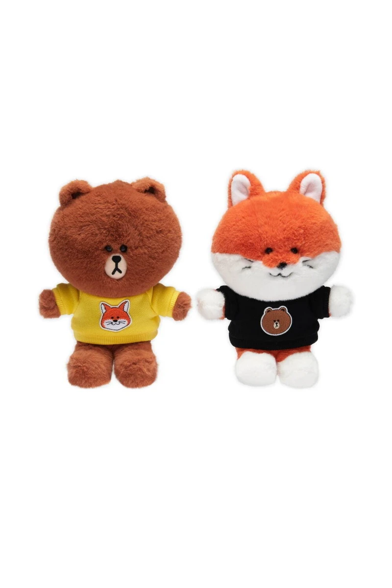 Maison Kitsuné X Line Friends聯名娃娃，，售價NT$2,800