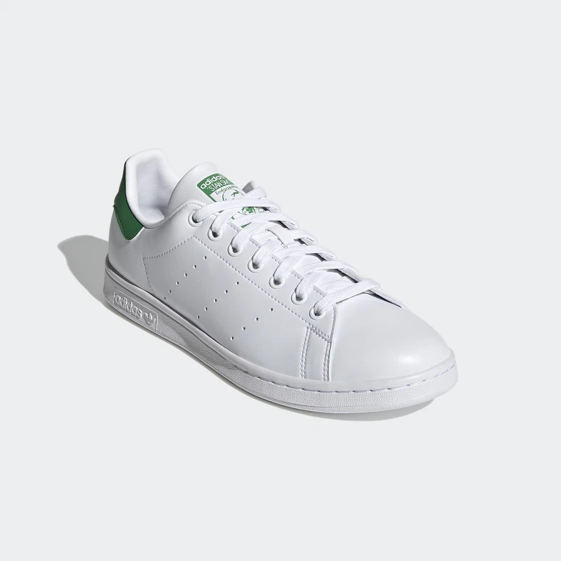 adidas Originals Stan Smith經典款,NT$3,090 adidas Originals Stan Smith經典款,NT$3,090