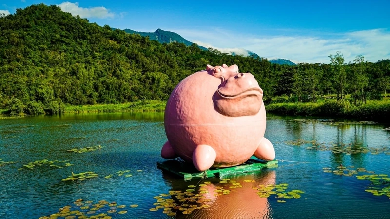 「2021縱谷大地藝術季」《粉紅河馬》 「2021縱谷大地藝術季」《粉紅河馬》