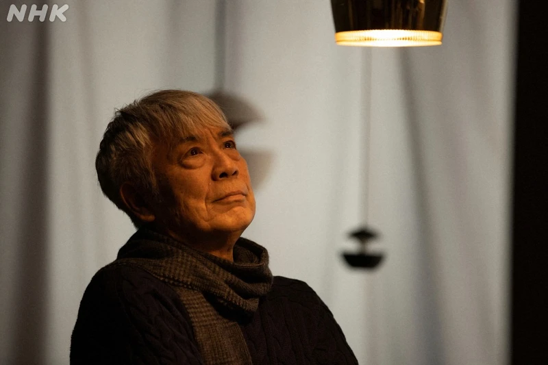 看到溫暖的光線想起妻子的壽司店店主。 看到溫暖的光線想起妻子的壽司店店主。