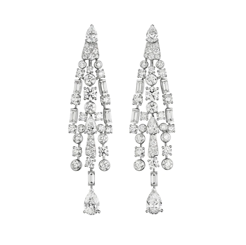 Chanel Diamond Sillage earrings