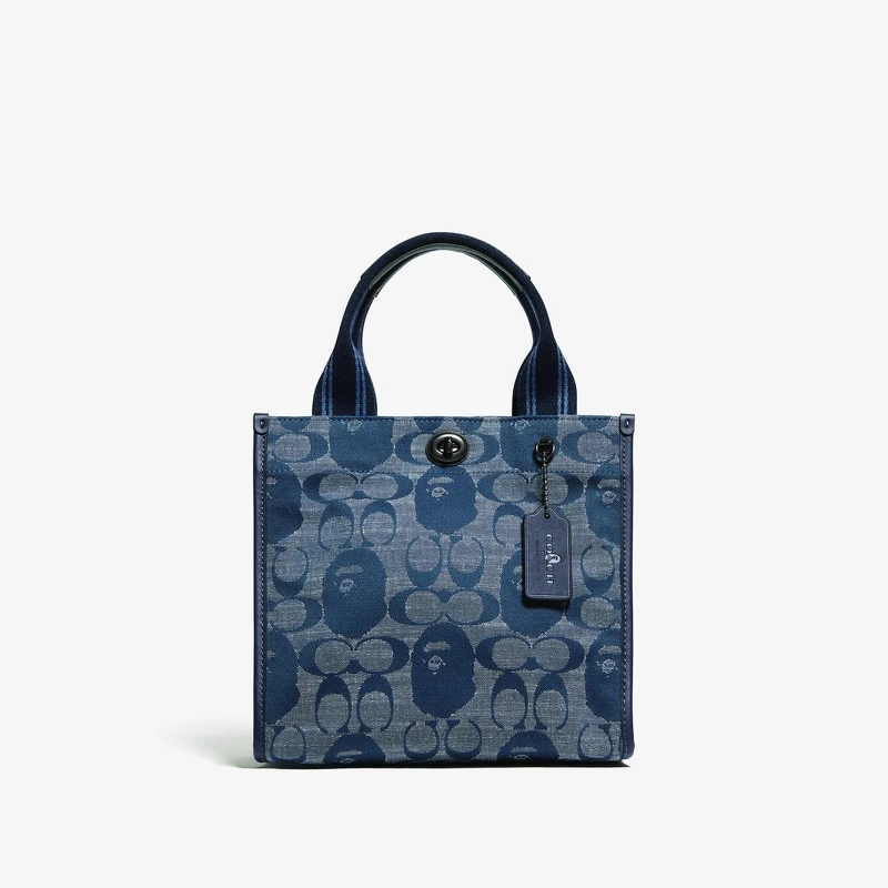 BAPE® X Coach托特手袋,NT21,800 BAPE® X Coach托特手袋,NT21,800