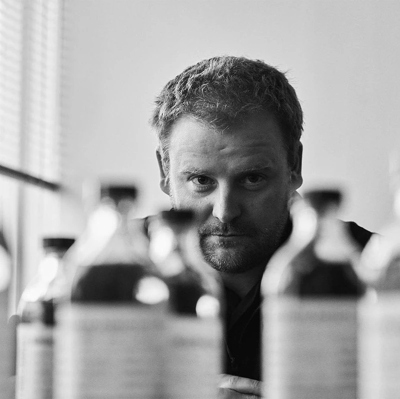 Bruichladdich 布萊迪最重要的靈魂推手首席調酒師亞當漢特(Adam Hannett )。 Bruichladdich 布萊迪最重要的靈魂推手首席調酒師亞當漢特(Adam Hannett )。