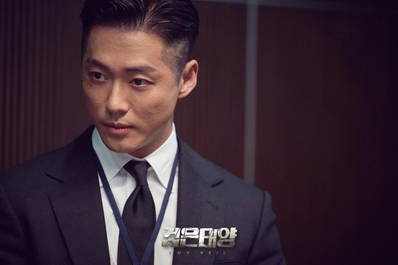 南宮珉 為新戲《黑色太陽》操成巨巨令人敬佩 南宮珉 為新戲《黑色太陽》操成巨巨令人敬佩