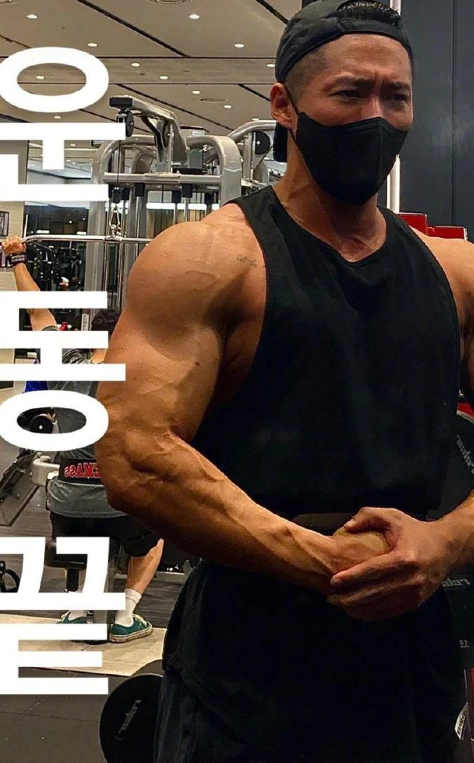 南宮珉 為新戲《黑色太陽》操成巨巨令人敬佩 南宮珉 為新戲《黑色太陽》操成巨巨令人敬佩