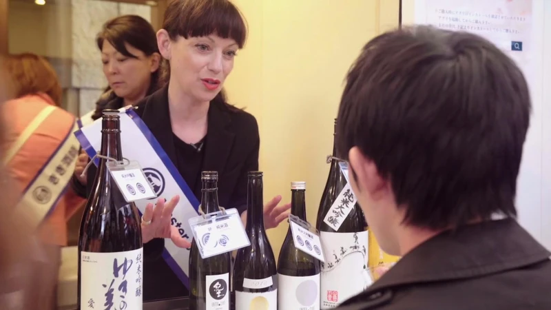 Rebekah Wilson-Lye 來自紐西蘭對清酒有著極大的熱情。 Rebekah Wilson-Lye 來自紐西蘭對清酒有著極大的熱情。