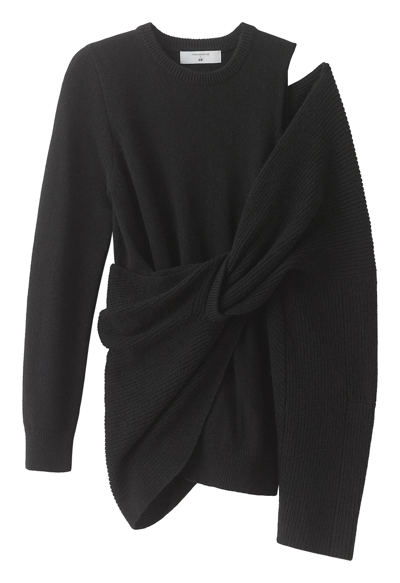 H&M X TOGA Archive造型針織毛衣,售價NT$2,999 H&M X TOGA Archive造型針織毛衣,售價NT$2,999
