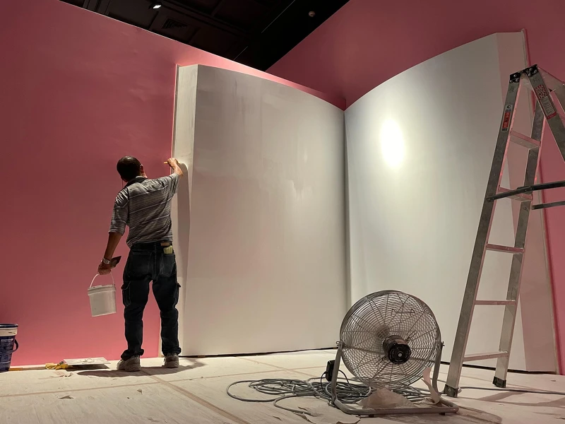 《蒂姆.沃克:美妙事物》展場正在緊鑼密鼓地準備中。圖2奇美博物館提供 《蒂姆.沃克:美妙事物》展場正在緊鑼密鼓地準備中。圖2奇美博物館提供