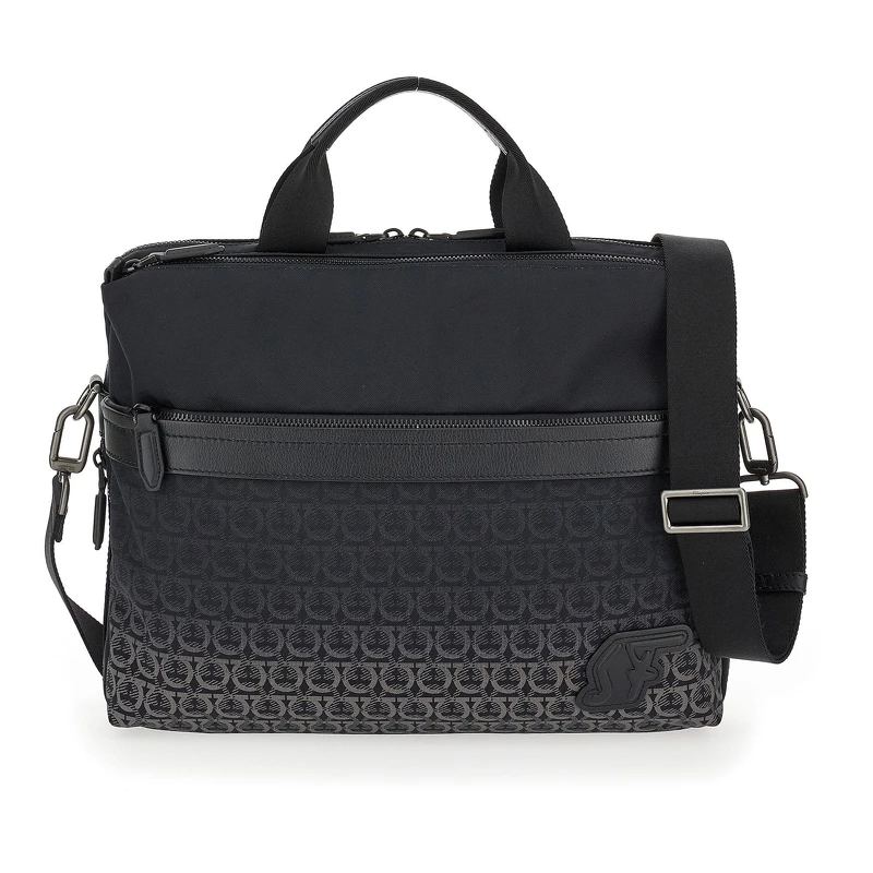 NYLON SF 黑灰色尼龍公事包,NT53,900。 NYLON SF 黑灰色尼龍公事包,NT53,900。