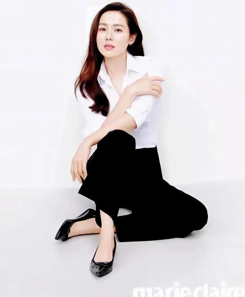 孫藝珍 知性絕美大片公開