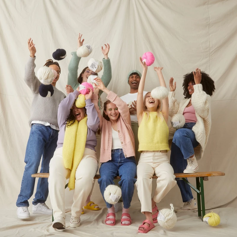 Wool And The Gang 是英國時髦年輕的編織品牌。