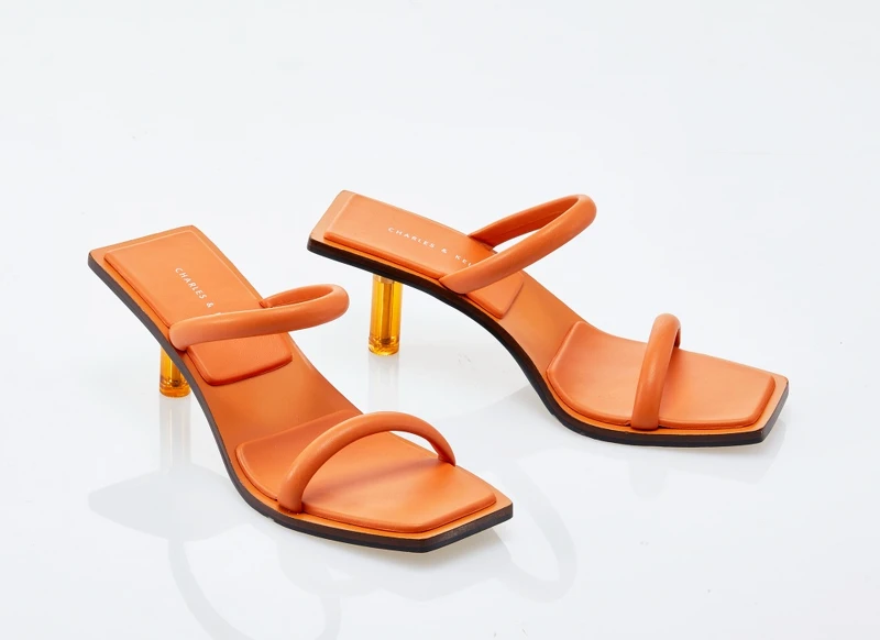 透明跟涼鞋，NT1,890