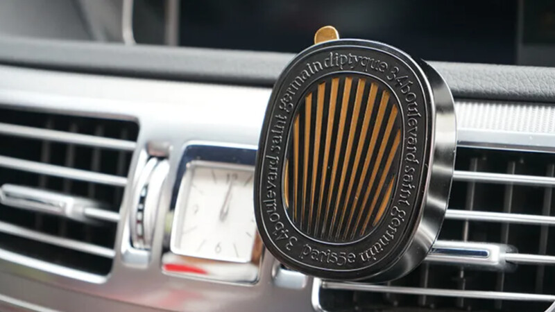 diptyque車用擴香器情境照。