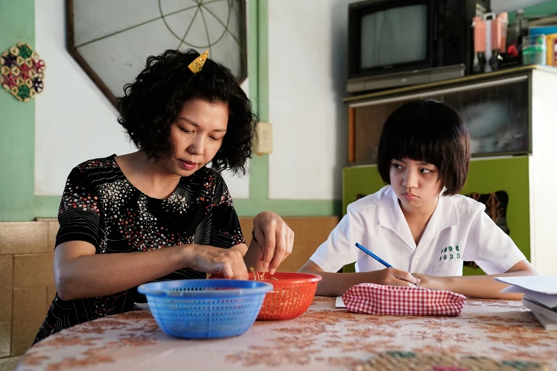 ▲▼小嘉玲和媽媽母女和解。(圖/華視、CATCHPLAY提供) ▲▼小嘉玲和媽媽母女和解。(圖/華視、CATCHPLAY提供)