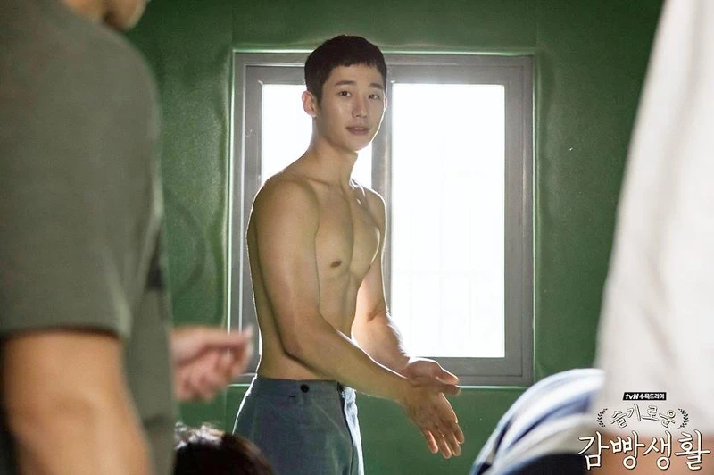 丁海寅 軍服造型Man味十足