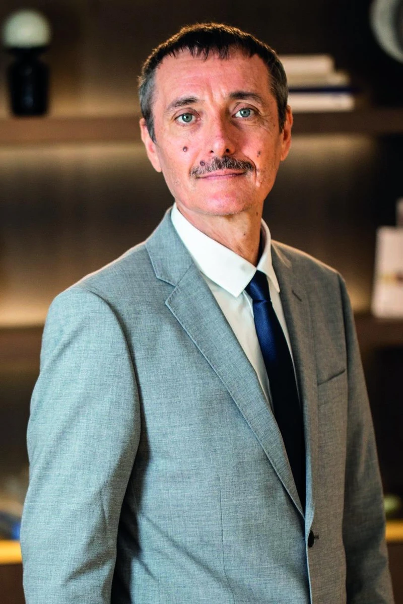 Van Cleef & Arpels梵克雅寶舞蹈及文化項目經理 - Serge Laurent Van Cleef & Arpels梵克雅寶舞蹈及文化項目經理 - Serge Laurent
