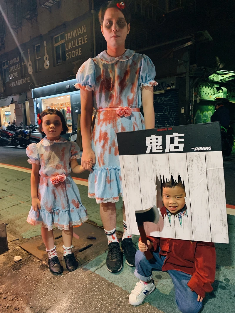 ▲▼一家人連扮裝都認真！（圖／索尼音樂、胖球人生）