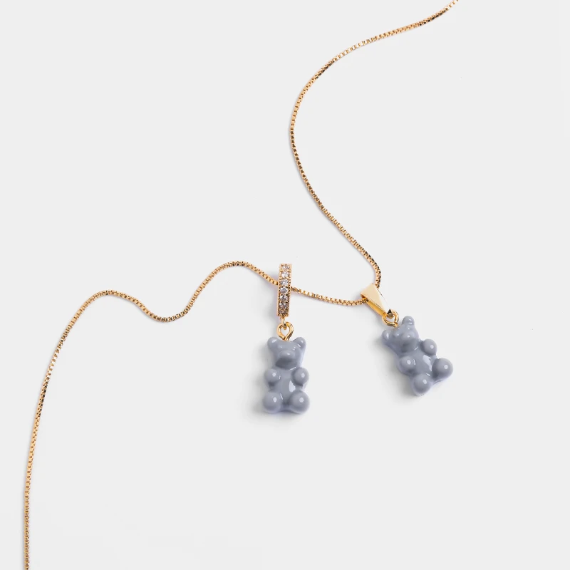 Crystal Haze“無尾熊灰”懷舊小熊經典款，NT1,680 Crystal Haze“無尾熊灰”懷舊小熊鋯石款，NT2,080