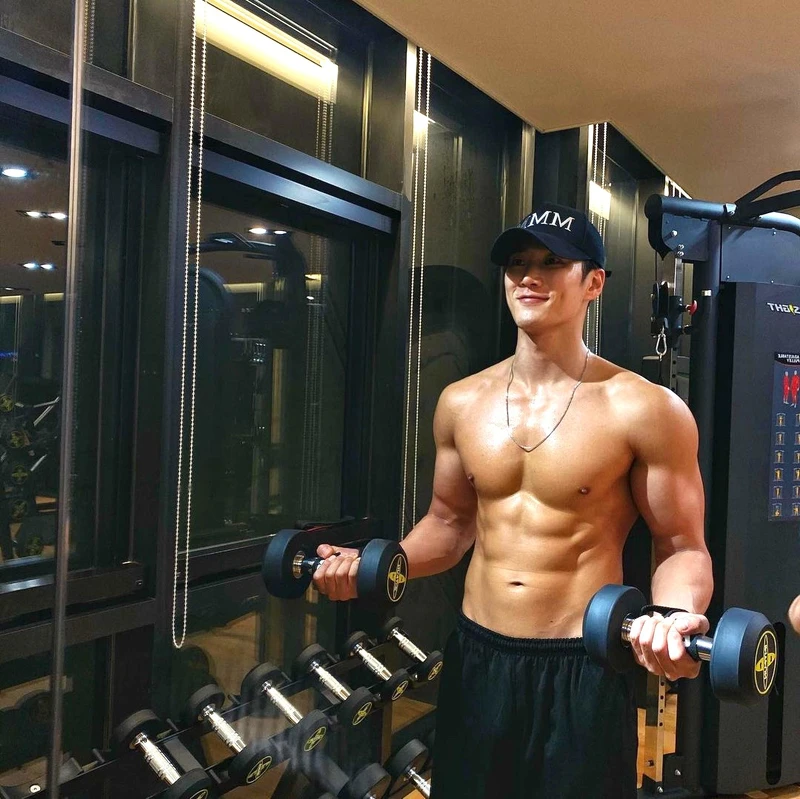 安普賢 精壯身材成《My Name》期待要素之一  安普賢 精壯身材成《My Name》期待要素之一