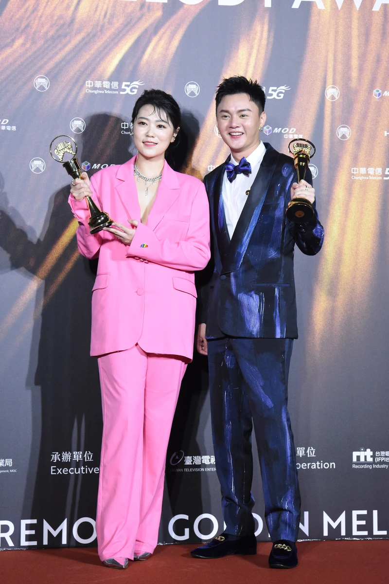 ▲曹雅雯和許富凱是多年好友，也是本屆金曲的台語歌后和台語歌王！（圖／達志影像）