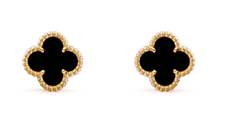 VCA Sweet Alhambra系列耳環，黃金鑲嵌縞瑪瑙，售價NT$70,000