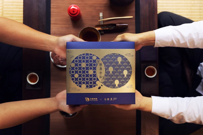 水根肉乾兩大明星佐王德傳茶莊「安尚烏龍」澄甘茶香,迸出雋永的絕妙滋味/攝影:無二會所拍攝 水根肉乾兩大明星佐王德傳茶莊「安尚烏龍」澄甘茶香,迸出雋永的絕妙滋味/攝影:無二會所拍攝