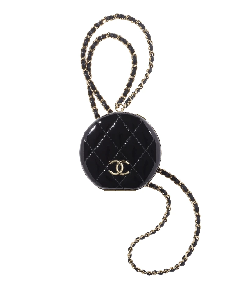 香奈兒黑色菱格紋皮穿鍊長項鍊造型鏡子包，NT83,300