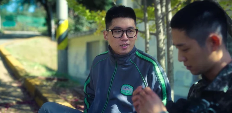 丁海寅、具教煥《D.P 逃兵追緝令》發人省思 丁海寅、具教煥《D.P 逃兵追緝令》發人省思