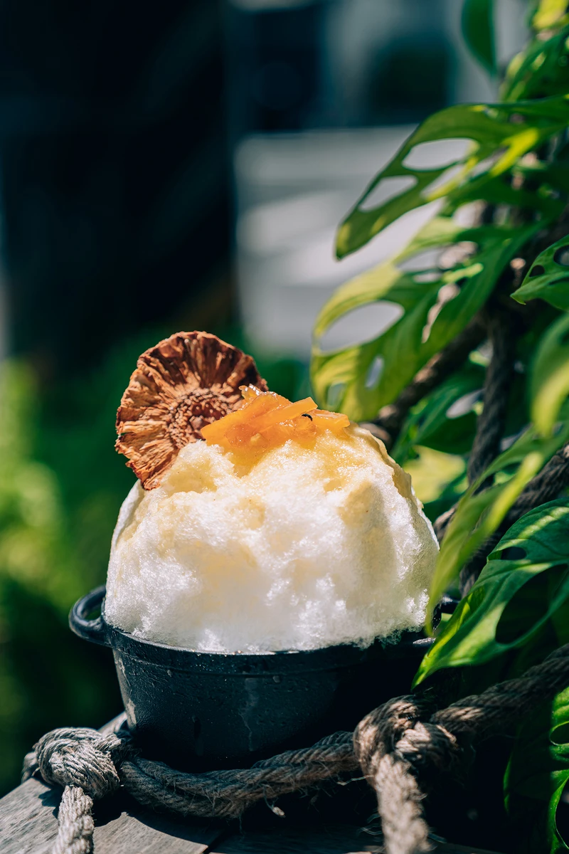 馬告鳳梨配自烘鳳梨乾。 馬告鳳梨配自烘鳳梨乾。