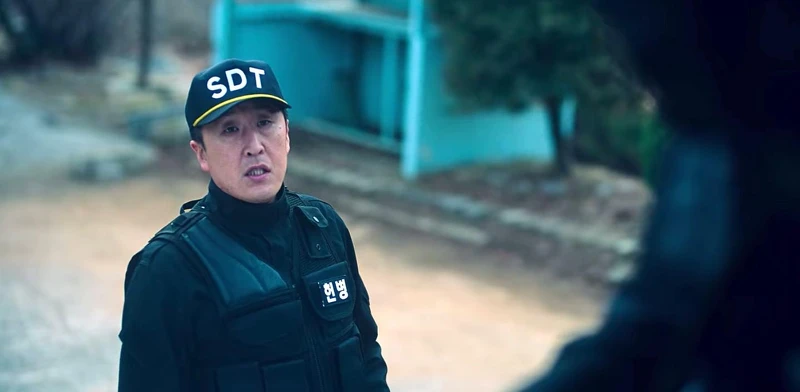 《D.P逃兵追緝令》憲兵隊長36歲 玄奉植 竟是隊中年紀最小！