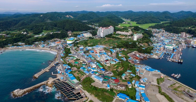 金宣虎、申敏兒《海岸村恰恰恰》 拍攝地「慶尚北道浦項市」九龍浦邑(實景)  金宣虎、申敏兒《海岸村恰恰恰》 拍攝地「慶尚北道浦項市」九龍浦邑(實景)