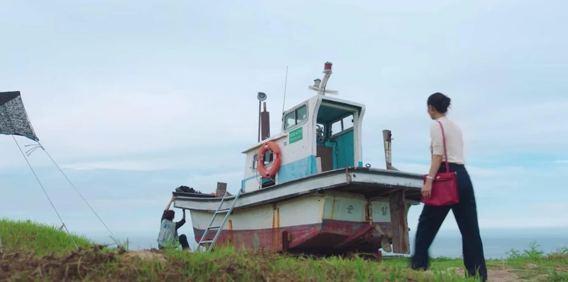 金宣虎、申敏兒《海岸村恰恰恰》 拍攝地「慶尚北道浦項市」 沙邦紀念公園 無根峰(劇中) 金宣虎、申敏兒《海岸村恰恰恰》 拍攝地「慶尚北道浦項市」 沙邦紀念公園 無根峰(劇中)